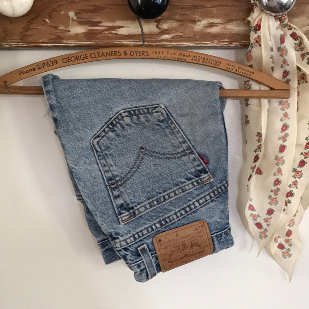 Vintage Mid-Rise Levi’s Cutoffs